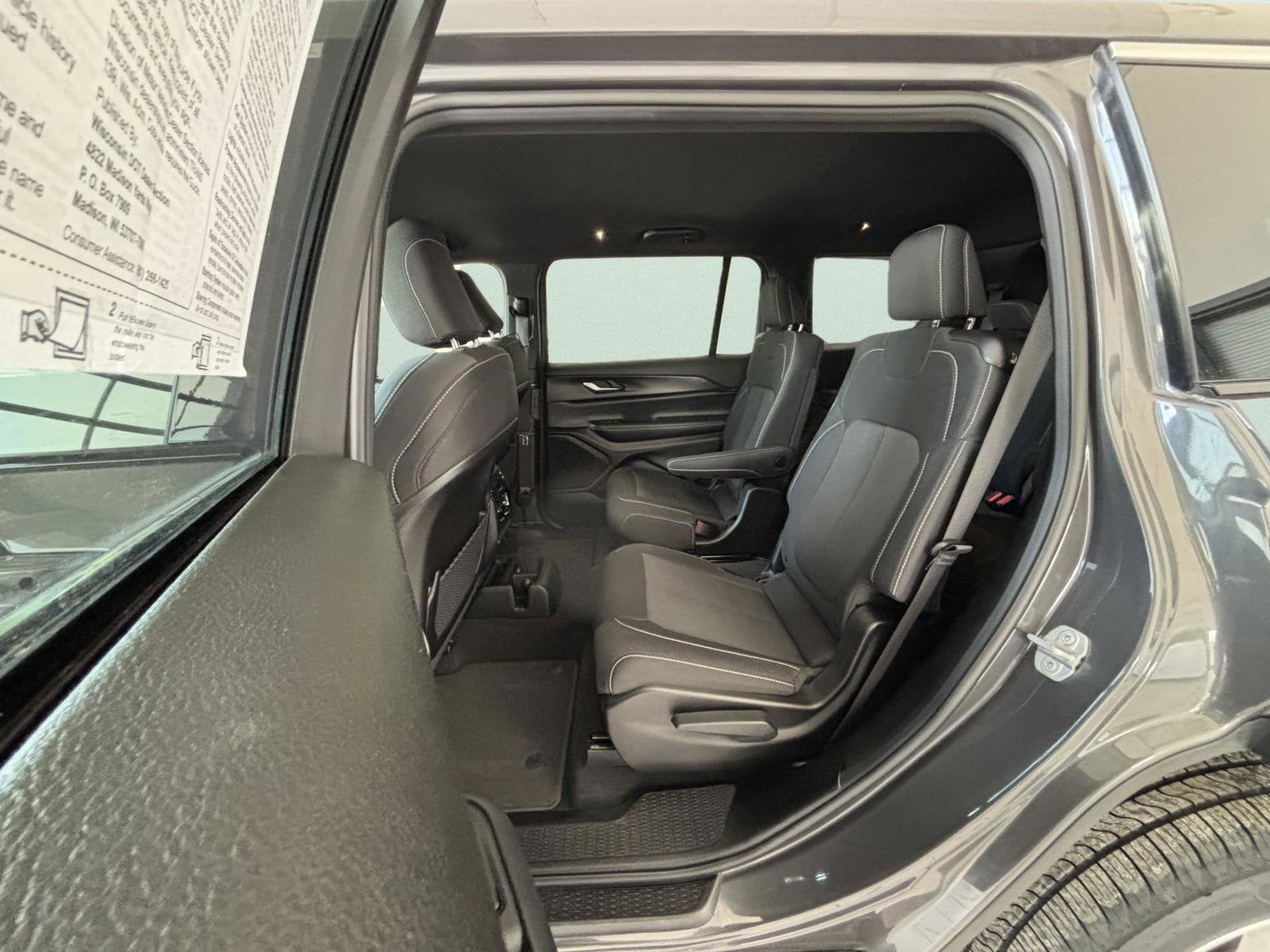 2024 Jeep Grand Cherokee L Laredo