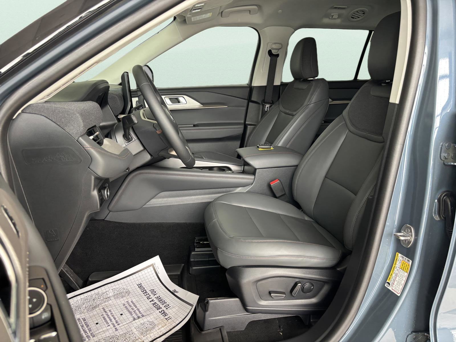 2026 Ford Explorer Active w/200A Pkg