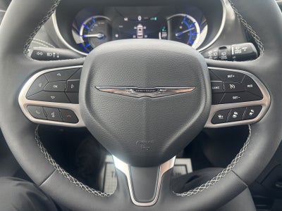 2025 Chrysler Pacifica Hybrid Select