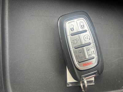 2025 Chrysler Pacifica Hybrid Select