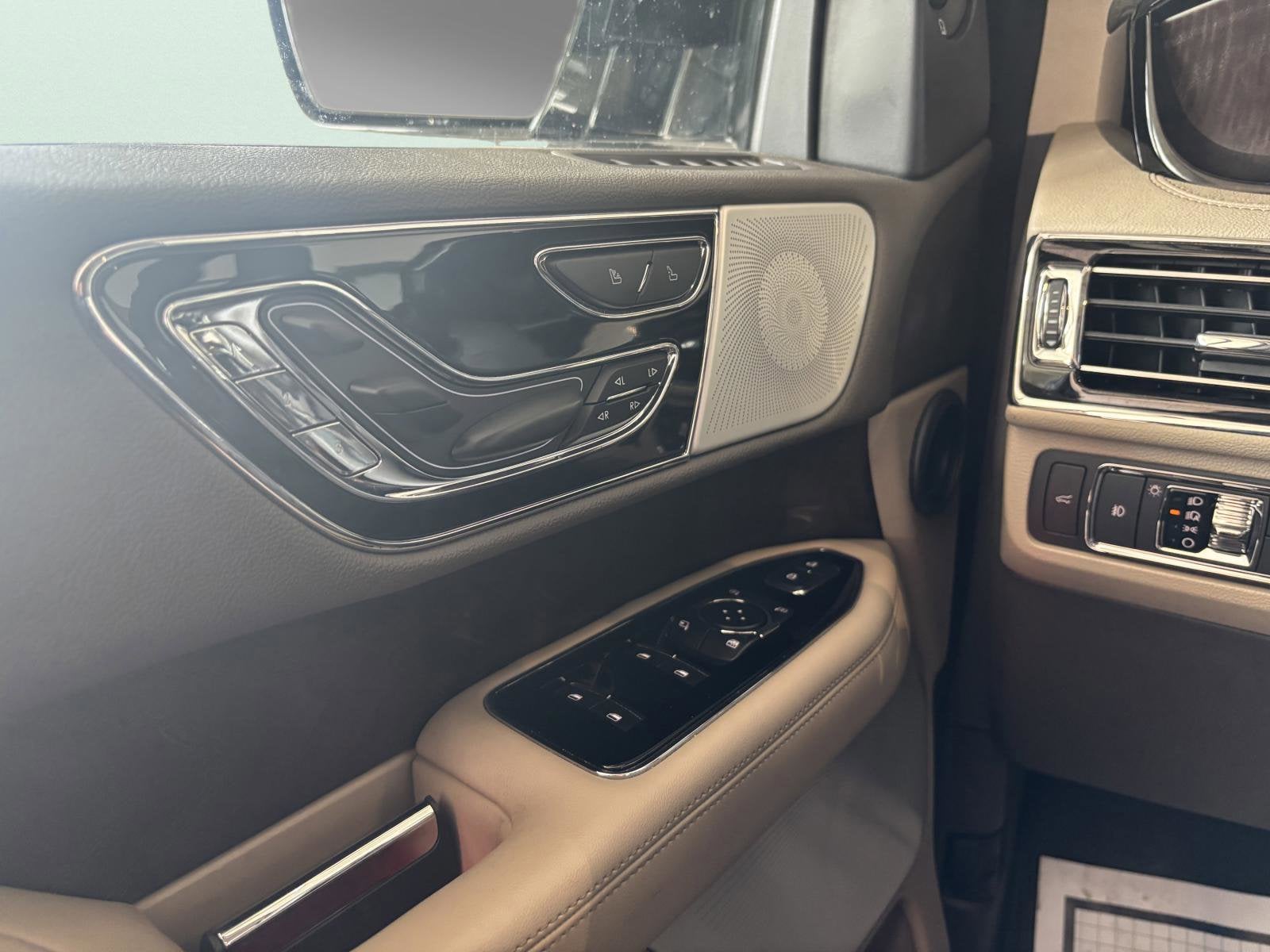 2022 Lincoln Navigator Reserve